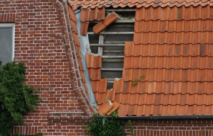 Eine gute Gebäudeversicherung schützt gegen Sturmschäden