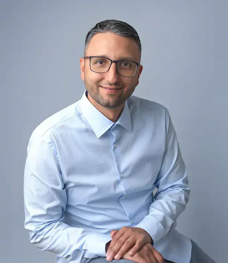 Adnan Saeed, Gründer und Geschäftsführer der A-Z Maschinenwelt GmbH